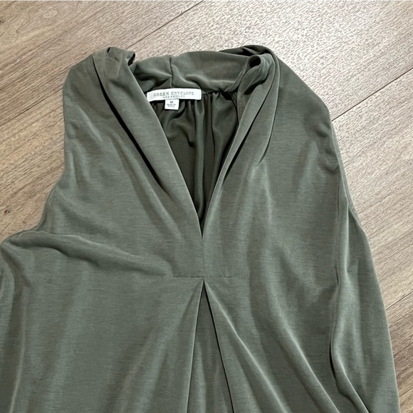 🦋2/$15🦋 Green Envelope Tank Top - Picture 3 of 3